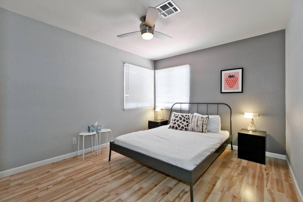 Bright, Modern 4Br With Beautiful Backyard & Pool! Villa Las Vegas Bagian luar foto