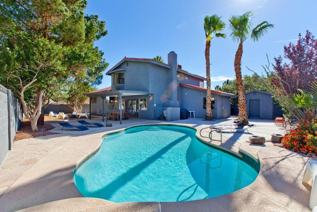 Bright, Modern 4Br With Beautiful Backyard & Pool! Villa Las Vegas Bagian luar foto